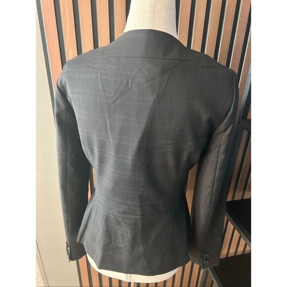 Banana republic blazer black and blue size 0 form sitting stylish work attire - Picture 4 of 8